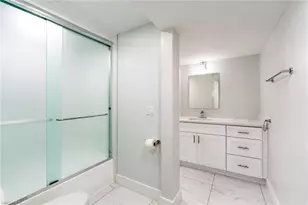 320 Bow Line Dr, Naples, FL 34103 - Photo 16