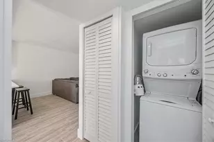 1417 Chesapeake Ave, Naples, FL 34102 - Photo 20