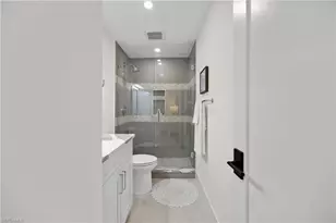 2100 Gulf Shore Blvd N, Naples, FL 34102 - Photo 20