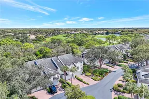 27105 Oakwood Lake Dr, Bonita Springs, FL 34134 - Photo 34