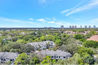 27105 Oakwood Lake Dr, Bonita Springs, FL 34134 - Photo 32