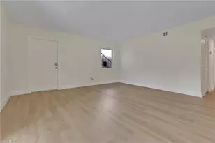 1155 Sandpiper St, Naples, FL 34102 - Photo 12