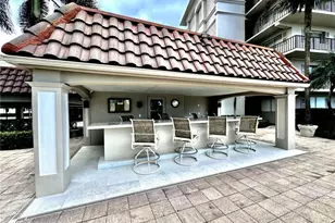 222 Harbour Dr, Naples, FL 34103 - Photo 18