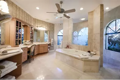 3022 Gainesborough Ct, Naples, FL 34105 - Photo 14