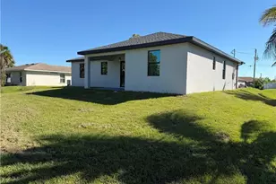 817 Atherton Ave, Lehigh Acres, FL 33971 - Photo 4