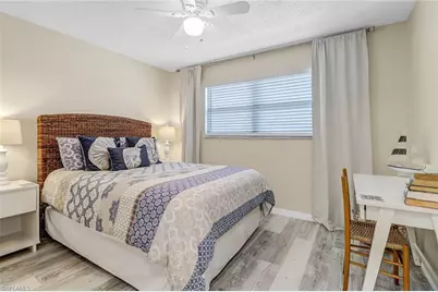 190 Turtle Lake Ct #6, Naples, FL 34105 - Photo 10