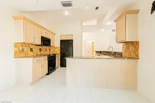 736 Wiggins Lake Dr, Naples, FL 34110 - Photo 8