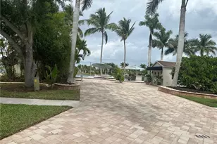 4489 Southern Breeze Dr, Naples, FL 34114 - Photo 1