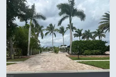 4489 Southern Breeze Dr, Naples, FL 34114 - Photo 4