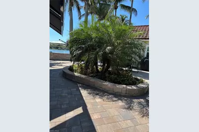 4895 Southern Breeze Dr, Naples, FL 34114 - Photo 1