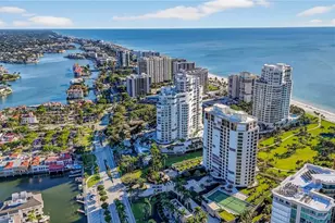 4201 Gulf Shore Blvd N, Naples, FL 34103 - Photo 48