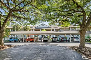 636 Wiggins Bay Dr, Naples, FL 34110 - Photo 32