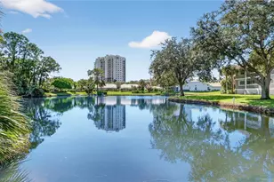 636 Wiggins Bay Dr, Naples, FL 34110 - Photo 8