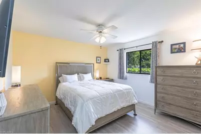 124 Versailles Cir, Naples, FL 34112 - Photo 16