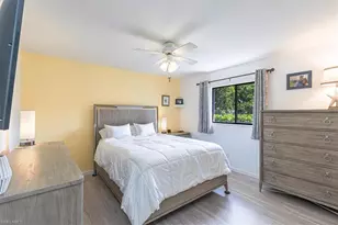 124 Versailles Cir, Naples, FL 34112 - Photo 16