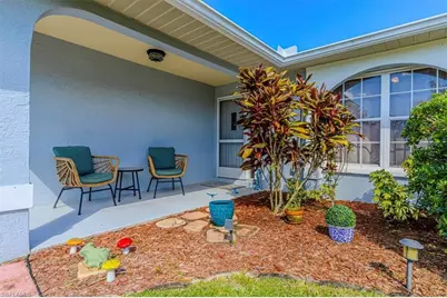 124 Versailles Cir, Naples, FL 34112 - Photo 4