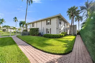 2800 Gulf Shore Blvd N, Naples, FL 34103 - Photo 16