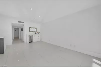 2800 Gulf Shore Blvd N #101, Naples, FL 34103 - Photo 6