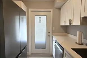 548 Broad Ave S, Naples, FL 34102 - Photo 2