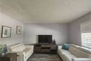 548 Broad Ave S, Naples, FL 34102 - Photo 4