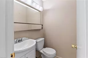 4261 Island Cir, Fort Myers, FL 33919 - Photo 14