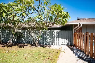 4261 Island Cir, Fort Myers, FL 33919 - Photo 4