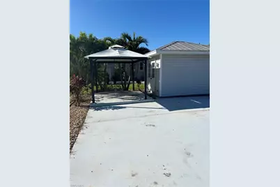 10002 Parkwood Dr, Fort Myers, FL 33905 - Photo 4