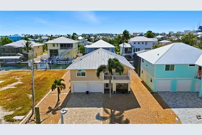 222 Flamingo St, Fort Myers Beach, FL 33931 - Photo 4
