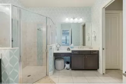 8160 Venetian Pointe Dr, Fort Myers, FL 33908 - Photo 24