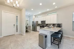 8160 Venetian Pointe Dr, Fort Myers, FL 33908 - Photo 12