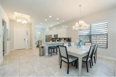 8160 Venetian Pointe Dr, Fort Myers, FL 33908 - Photo 10