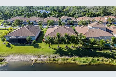 8160 Venetian Pointe Dr, Fort Myers, FL 33908 - Photo 42