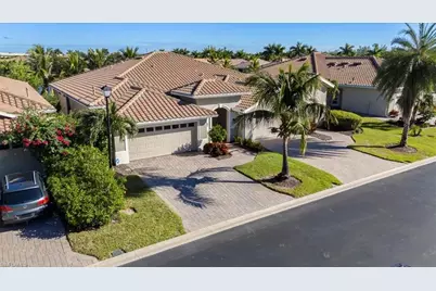 8160 Venetian Pointe Dr, Fort Myers, FL 33908 - Photo 2