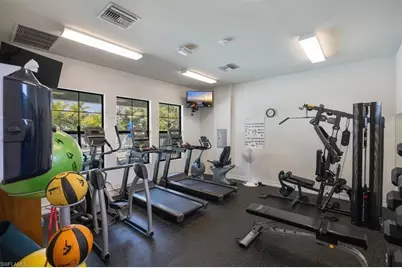 8160 Venetian Pointe Dr, Fort Myers, FL 33908 - Photo 50