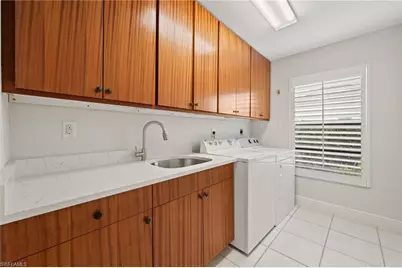 1203 Foxfire Ln, Naples, FL 34104 - Photo 20