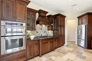 2546 Marquesa Royale Ln, Naples, FL 34109 - Photo 18