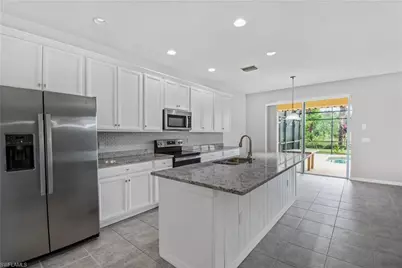 2133 Fairmont Ln, Naples, FL 34120 - Photo 6