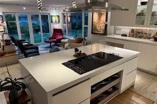 215 Lanchester Ct, Naples, FL 34112 - Photo 10