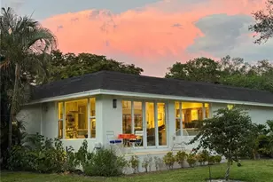 215 Lanchester Ct, Naples, FL 34112 - Photo 2