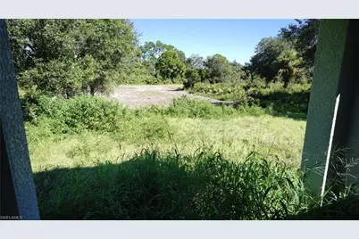 666 Vanola Ct, Lehigh Acres, FL 33972 - Photo 12