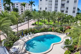 1285 Gulf Shore Blvd N, Naples, FL 34102 - Photo 2