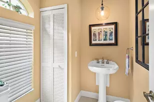 156 Amblewood Ln, Naples, FL 34105 - Photo 24