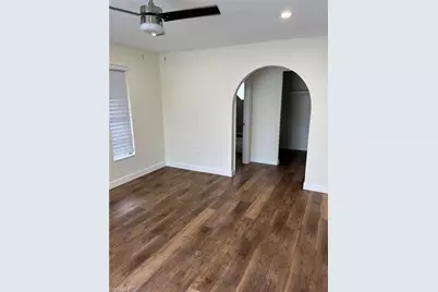 1513 SW 52nd Ln, Cape Coral, FL 33914 - Photo 4