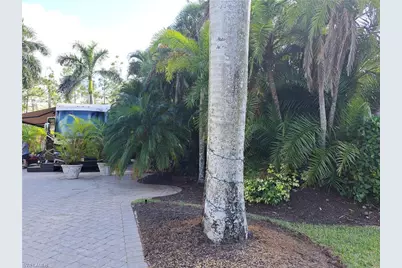 4928 Coach Ln, Naples, FL 34114 - Photo 8