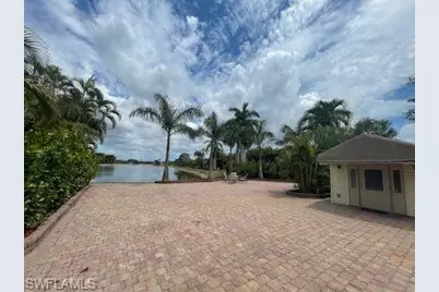 4629 Southern Breeze Dr, Naples, FL 34114 - Photo 2