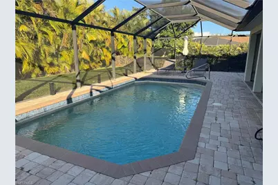 911 SE 21st Ln, Cape Coral, FL 33990 - Photo 2