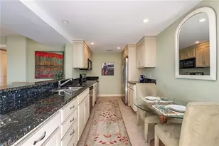 17 Bluebill Ave, Naples, FL 34108 - Photo 6