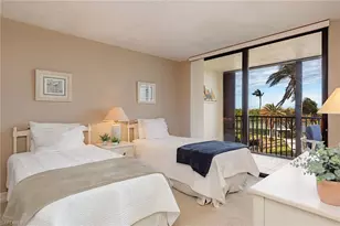 17 Bluebill Ave, Naples, FL 34108 - Photo 10