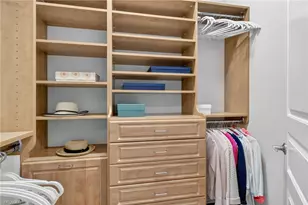 990 Tivoli Ct, Naples, FL 34104 - Photo 14