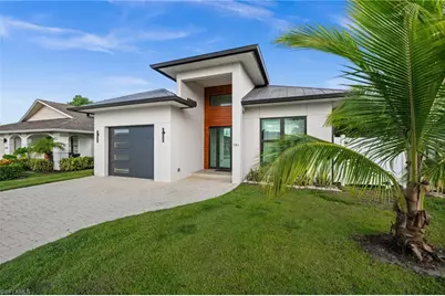 781 103rd Ave N, Naples, FL 34108 - Photo 2
